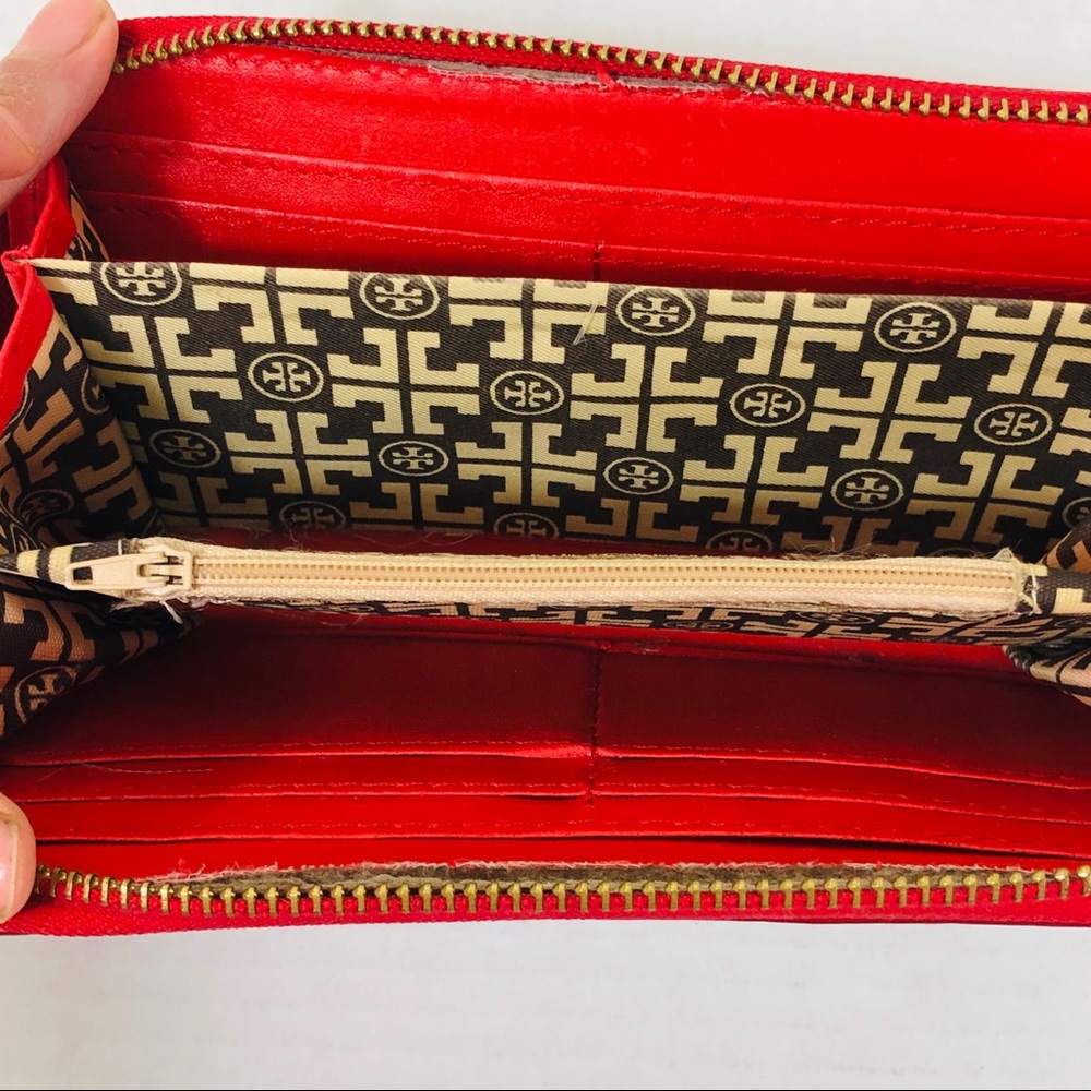 Tory Burch Red Zip Around Wallet - Picture 5 of 7